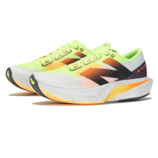 Hombre New Balance FuelCell Rebel v4 zapatillas de running - SS24