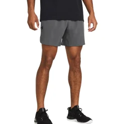Hombre Under Armour Peak pantalones cortos de punto - SS24